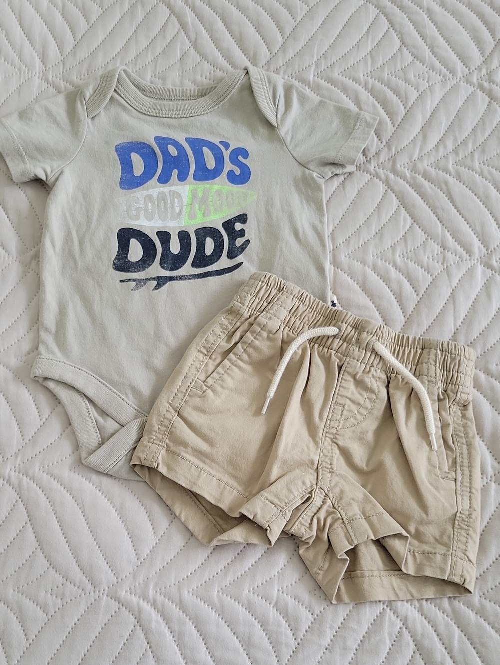GAP Light Gray Bodysuit with Tan Elastic-Waist Shorts
